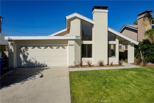 10065 Hillview Ave, Chatsworth, CA, 91311-3703 | Card Image