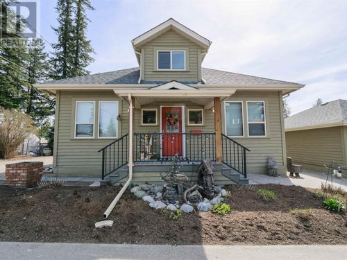538 St Laurent Ave, Quesnel, BC, V2J2E2 | Card Image