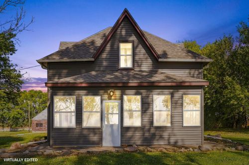 19607 280th Street, Parkersburg, IA, 50665 | Card Image
