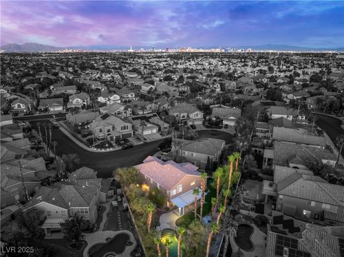 8424 Willowleaf Ct, Las Vegas, NV, 89128-8285 | Card Image