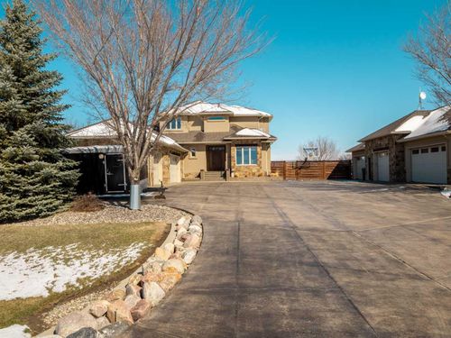 402 Meadow Lark Drive W, Rural Lethbridge County, AB, T1J5R8 | Card Image
