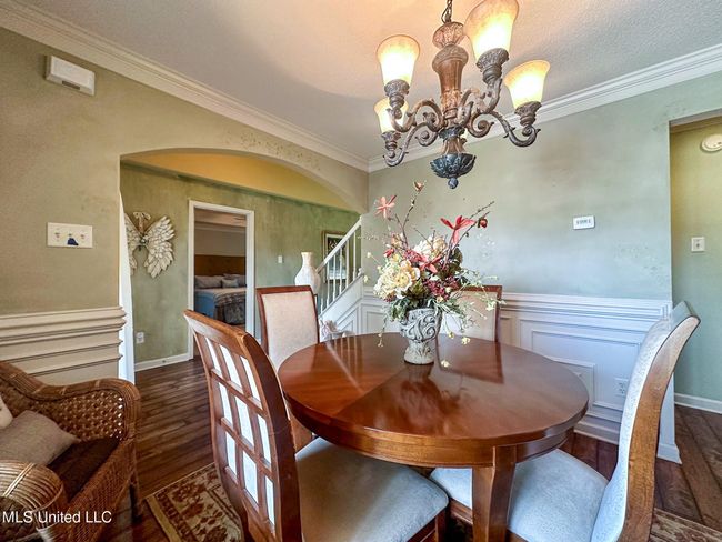Formal Dining Room | Image 4