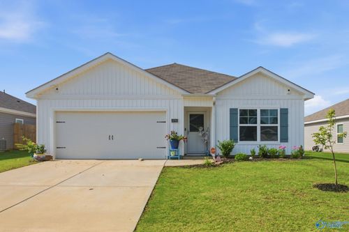 18795 Wicklow Cir, Athens, AL, 35613-6095 | Card Image