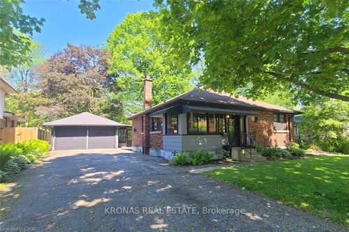 38 Helen St, Dundas, ON, L9H1N3 | Card Image