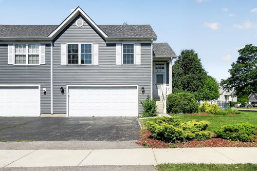 440 Newport Cir, Oswego, IL, 60543-8675 | Card Image