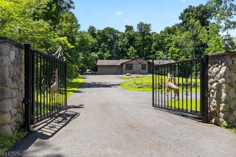 Residential in Ringwood Boro 2