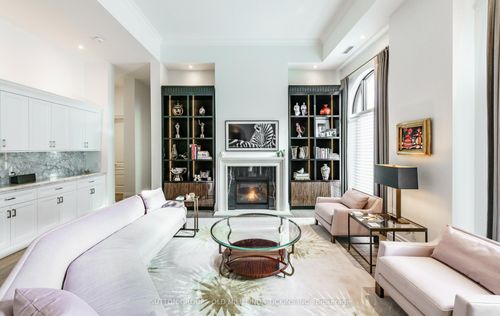 th-2-4 The Kingsway, Toronto, ON, M8X2T1 | Card Image