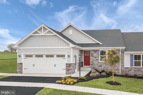 400 Mina Circle, GREENCASTLE, PA, 17225 | Card Image