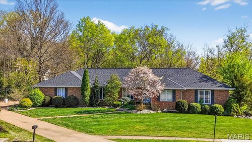 790 Villa Gran Way, Fenton, MO, 63026-6300 | Card Image