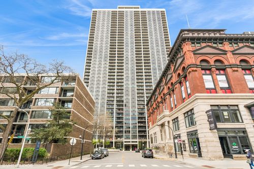 apt-3207j-1560 N Sandburg Ter, Chicago, IL, 60610-7729 | Card Image