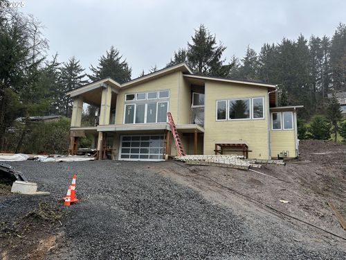 780 Monica Ct, Cannon Beach, OR, 97110-3261 | Card Image
