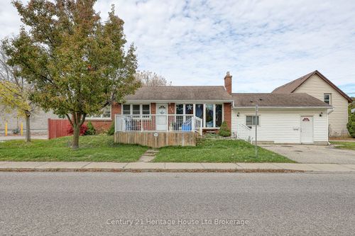 719 Peel St, Woodstock, ON, N4S1L5 | Card Image