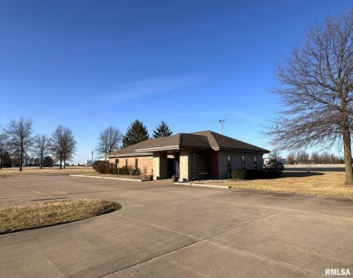 220 Sw 5th St, Woodhull, IL, 61490-5011 | Card Image