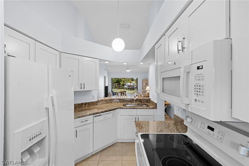 b201-121 Wading Bird Cir, NAPLES, FL, 34110-1250 | Card Image