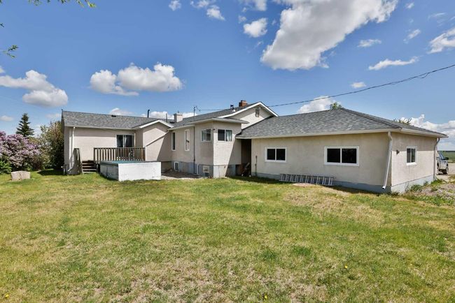 3.43 Acres, House other with 4 bedrooms, 3 bathrooms and null parking in Raymond AB | Image 10