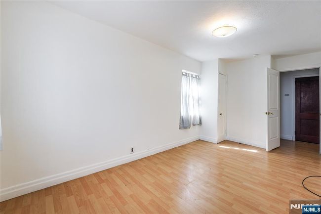 10 5 Th St, Home with 4 bedrooms, 2 bathrooms and null parking in Ridgefield Park NJ | Image 9