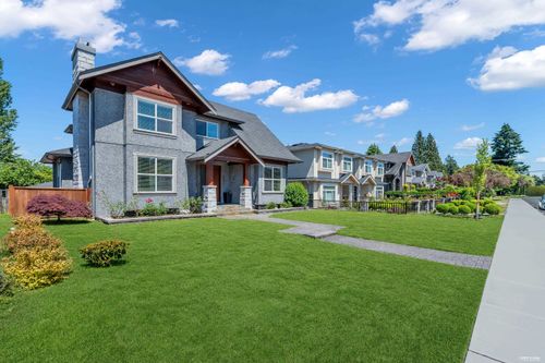 6841 Burns St, Burnaby, BC, V5E1T5 | Card Image