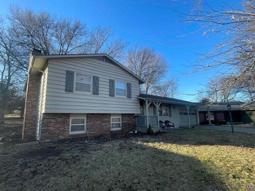 339 Woodbury Ct, Topeka, KS, 66606-2191 | Card Image