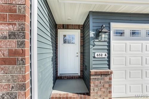 652-a-652 N Kansas St, Edwardsville, IL, 62025-1139 | Card Image