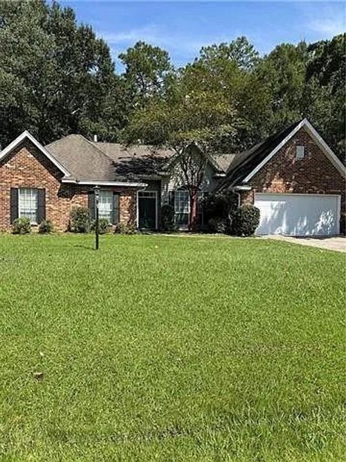 637 Apache Dr, Abita Springs, LA, 70420-3338 | Card Image