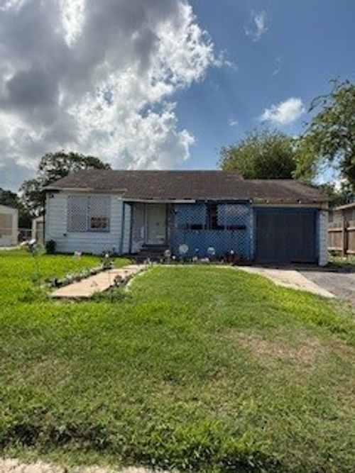 541 Villa Dr, Corpus Christi, TX, 78408-2925 | Card Image