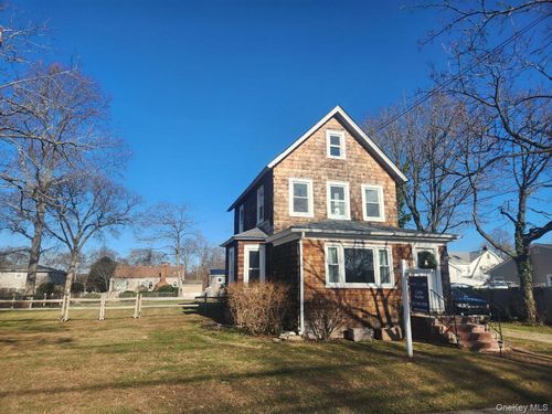 243 Locust Ave, Babylon, NY, 11702-2020 | Card Image