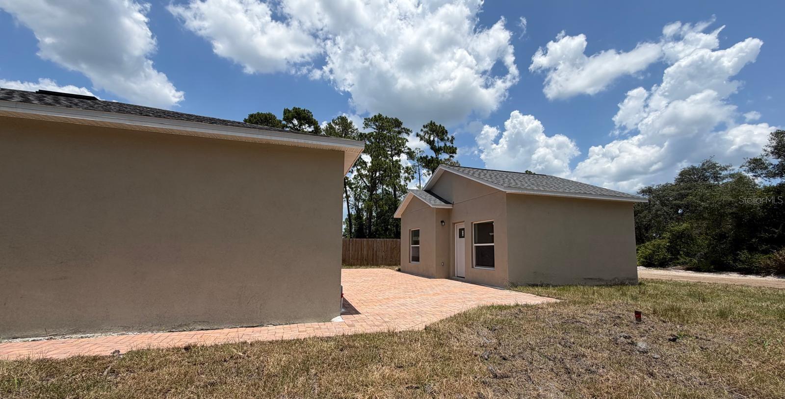Residential in DELAND 3