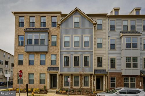 203 Park Central Ter, Manassas, VA, 20111 | Card Image