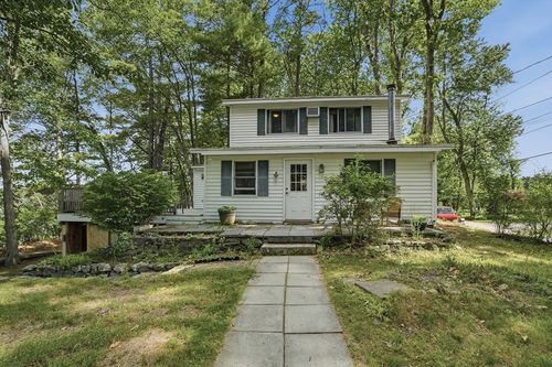 134 Peninsula Dr, Lunenburg, MA, 01462-1161 | Card Image