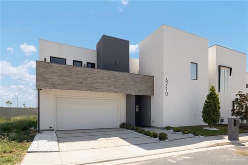 6710 N 11th Ln, McAllen, TX, 78504-6724 | Card Image