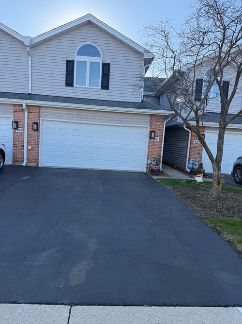 unit-e-8316 Highpoint Cir, Darien, IL, 60561-6612 | Card Image