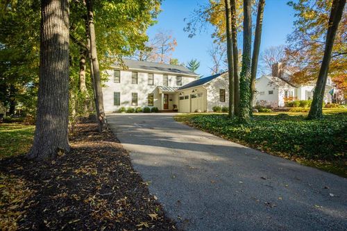 2715 Elmwood Dr, East Grand Rapids, MI, 49506-4260 | Card Image