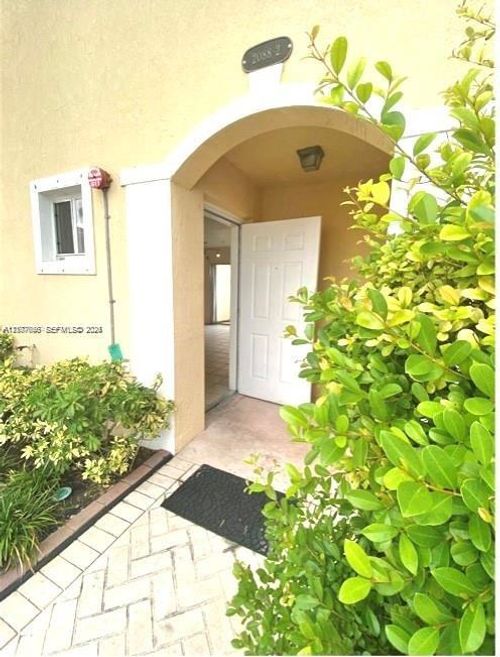 2-111-2088 167th St, North Miami Beach, FL, 33162-3445 | Card Image