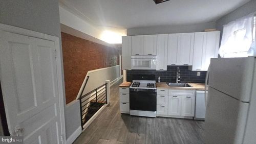 3246 W Huntingdon St, PHILADELPHIA, PA, 19132-2915 | Card Image