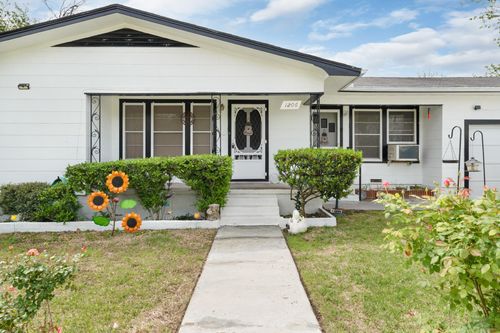 1206 W Jackson St, Clarksville, TX, 75426-3517 | Card Image