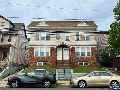 89 Davis Ave, Kearny, NJ, 07032-3327 | Card Image