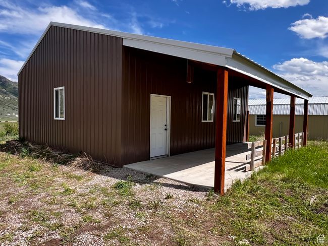 View of outdoor structure | Image 22