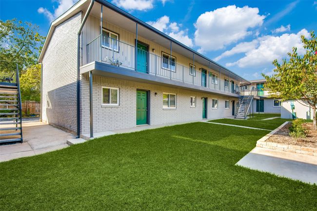 B5R - 2211 W Hickory St, Condo with 1 bedrooms, 1 bathrooms and null parking in Denton TX | Image 14