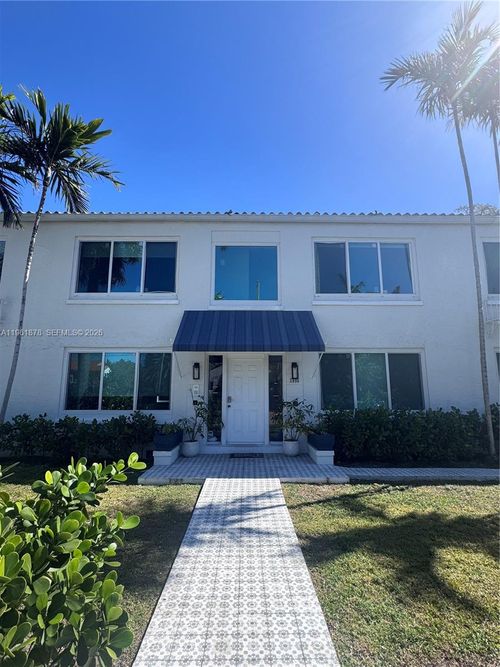 apt-2-2855 Royal Palm Ave, Miami Beach, FL, 33140-4377 | Card Image