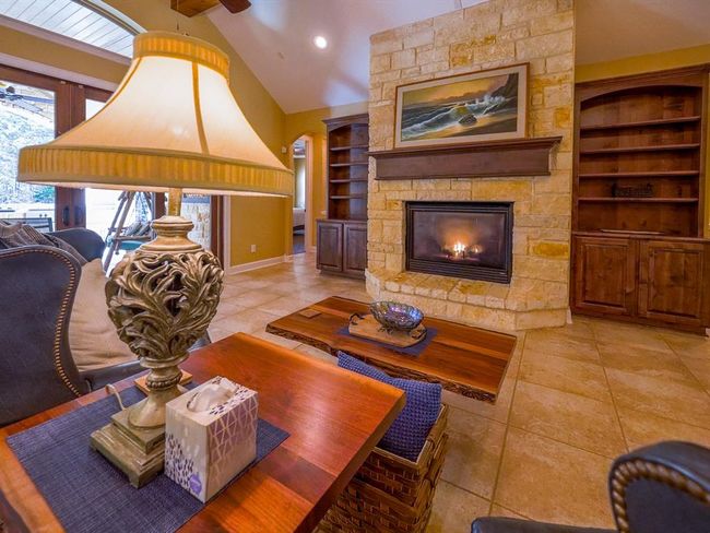1142 Fletcher, Home with 3 bedrooms, 4 bathrooms and 3 parking in Anderson TX | Image 27