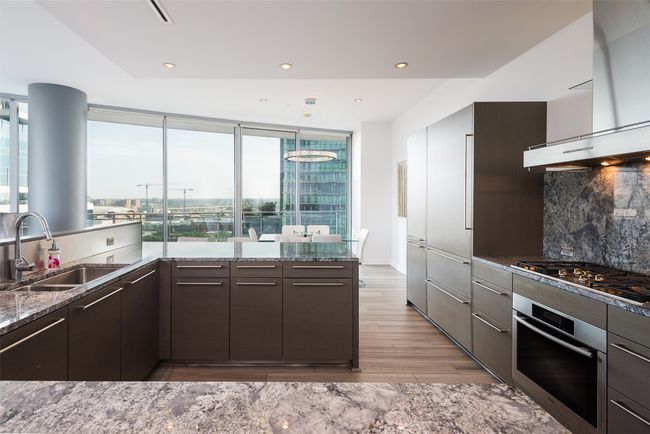 APT-1001 - 2900 Mckinnon St, Condo with 2 bedrooms, 3 bathrooms and null parking in Dallas TX | Image 13