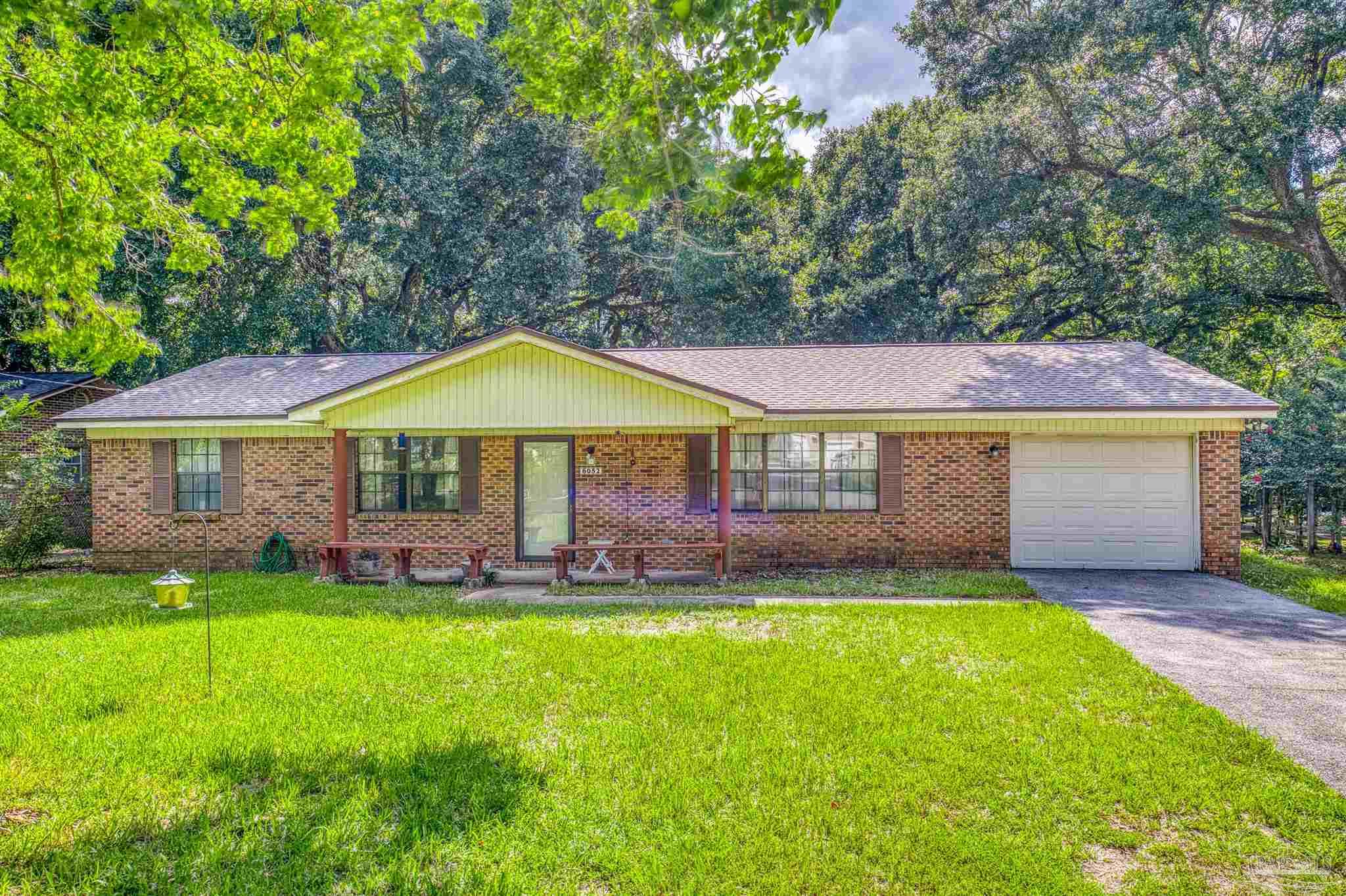 Moss Ln, Pensacola, FL 32505