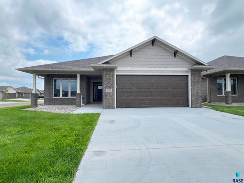 8101 W 24th St, Sioux Falls, SD, 57106-8479 | Card Image