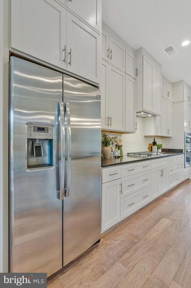 11724 Paysons Way, Townhouse with 4 bedrooms, 5 bathrooms and null parking in RESTON VA | Image 9