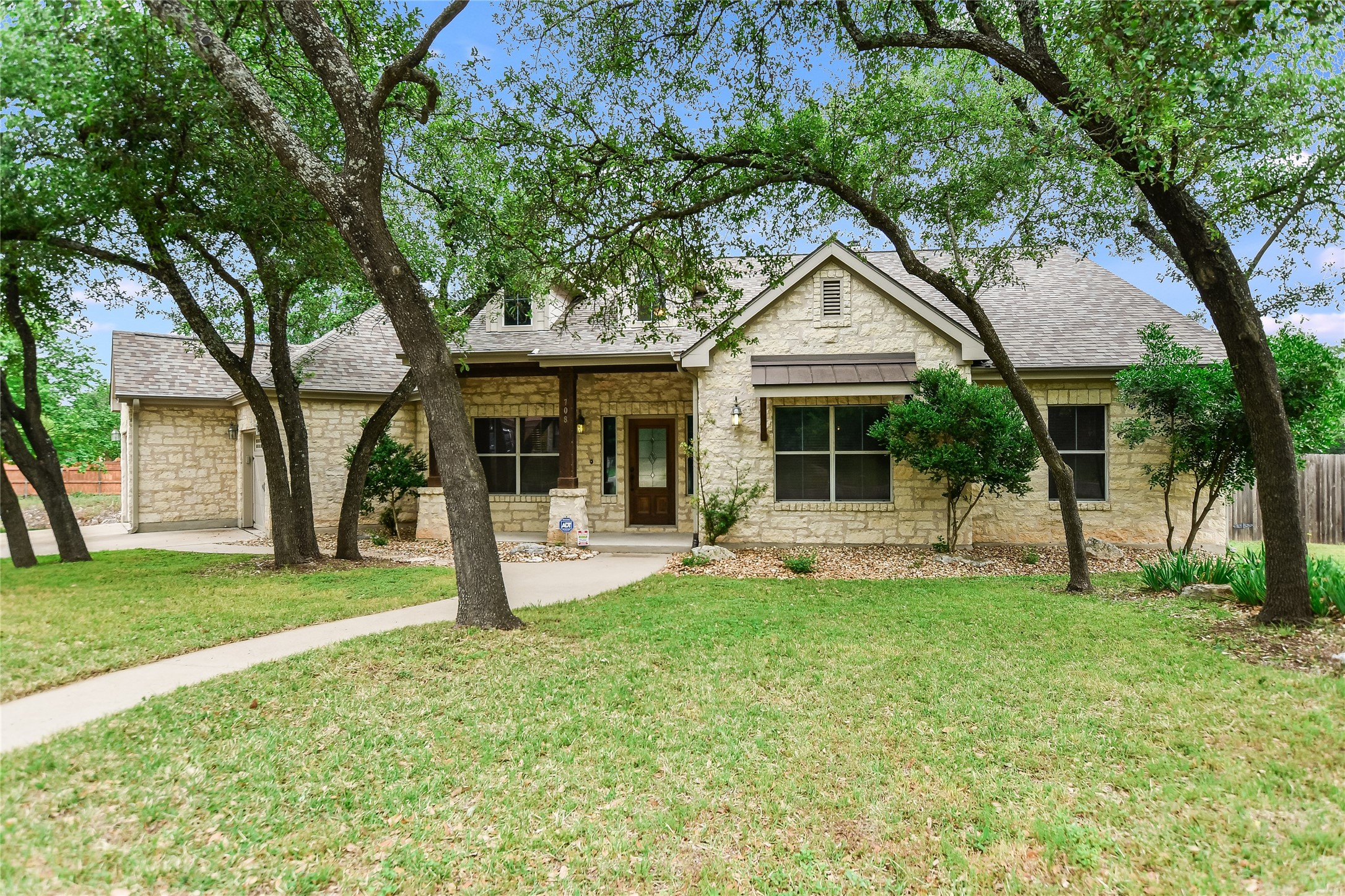 Post Oak Cir, Cedar Park, TX 78613