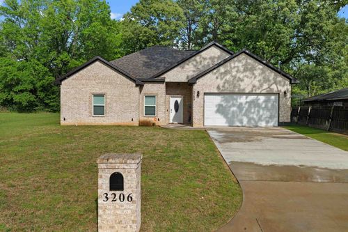 3206 Carrie Ln, Longview, TX, 75602 | Card Image