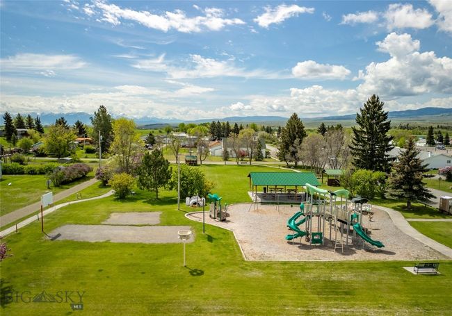 207 2 Nd St E, House other with 3 bedrooms, 3 bathrooms and null parking in Clyde Park MT | Image 47