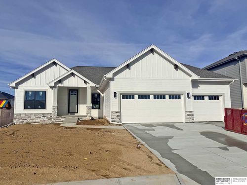 7712 S 199th St, Gretna, NE, 68028-5073 | Card Image