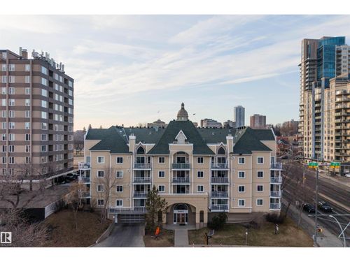 9640 105 St Nw, Edmonton, AB, T5K0Z7 | Card Image