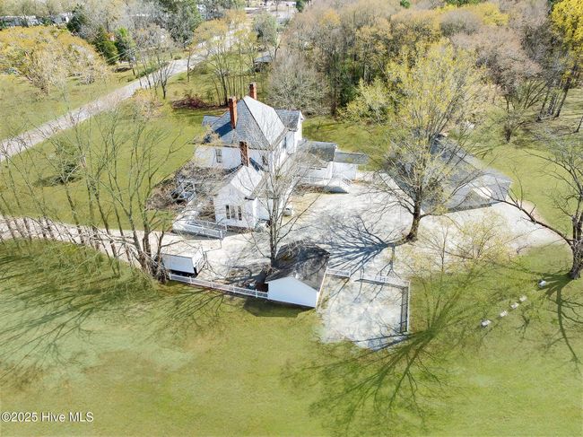 710 S Caroline St, House other with 5 bedrooms, 4 bathrooms and 1 parking in Rockingham NC | Image 40
